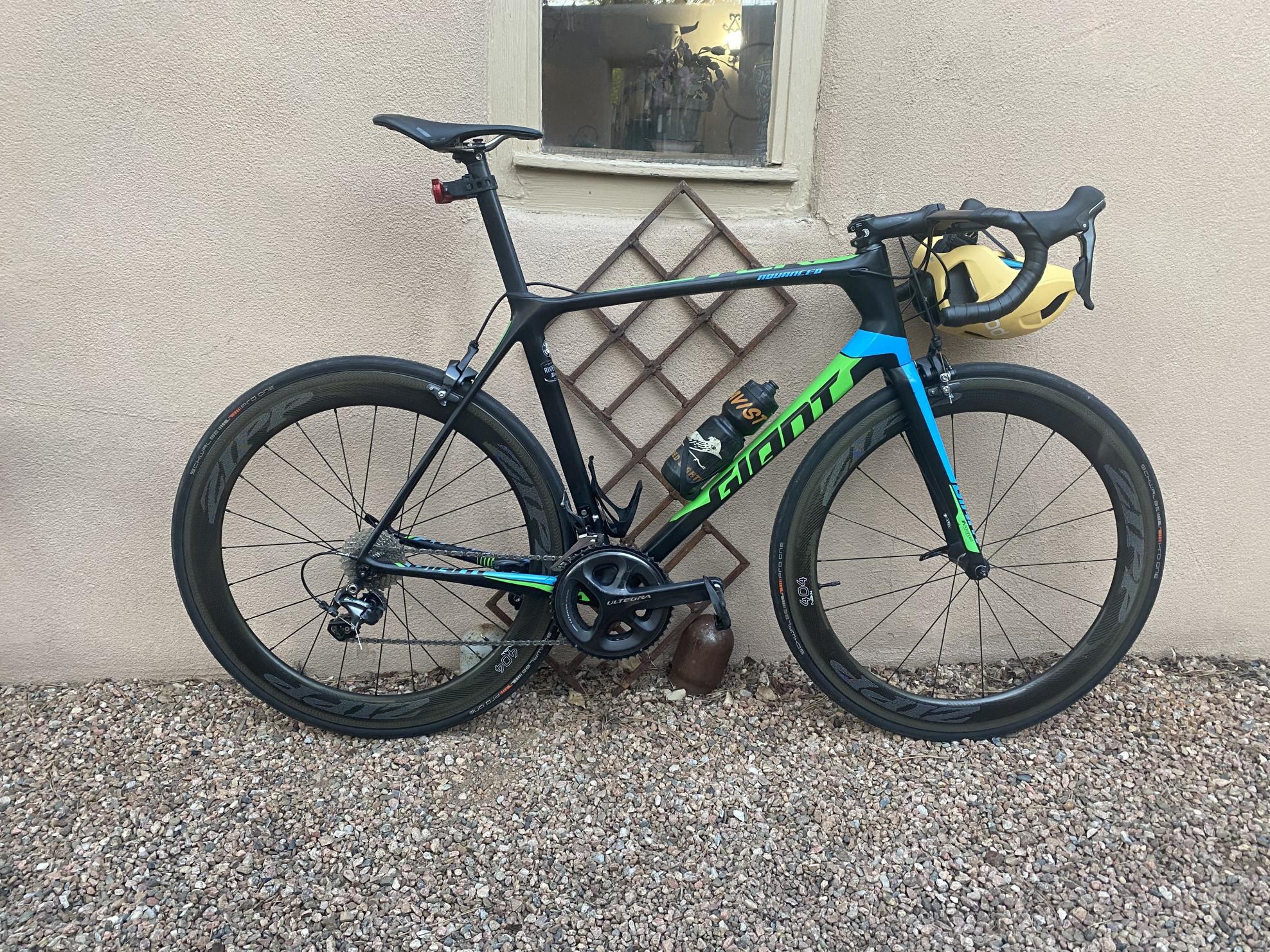 2016 Giant TCR Advanced Pro Black, Blue, and Green
