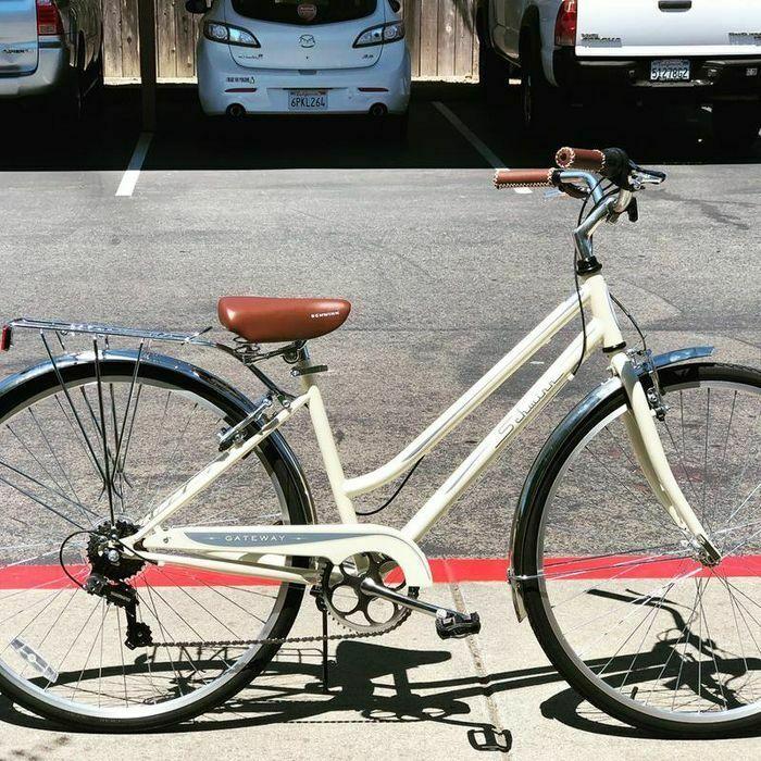 2022 Schwinn White