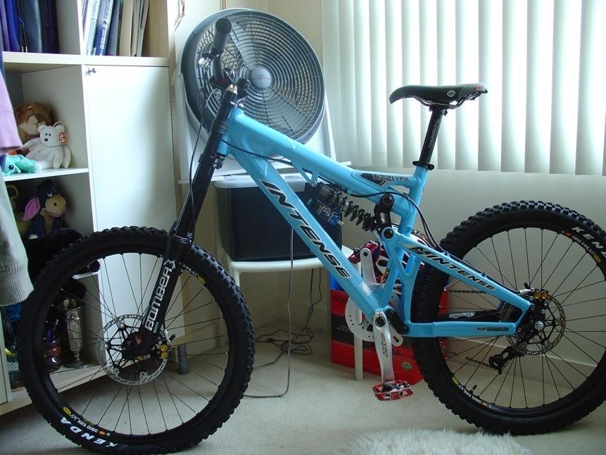 2006 Intense Uzzi VPX  Black
