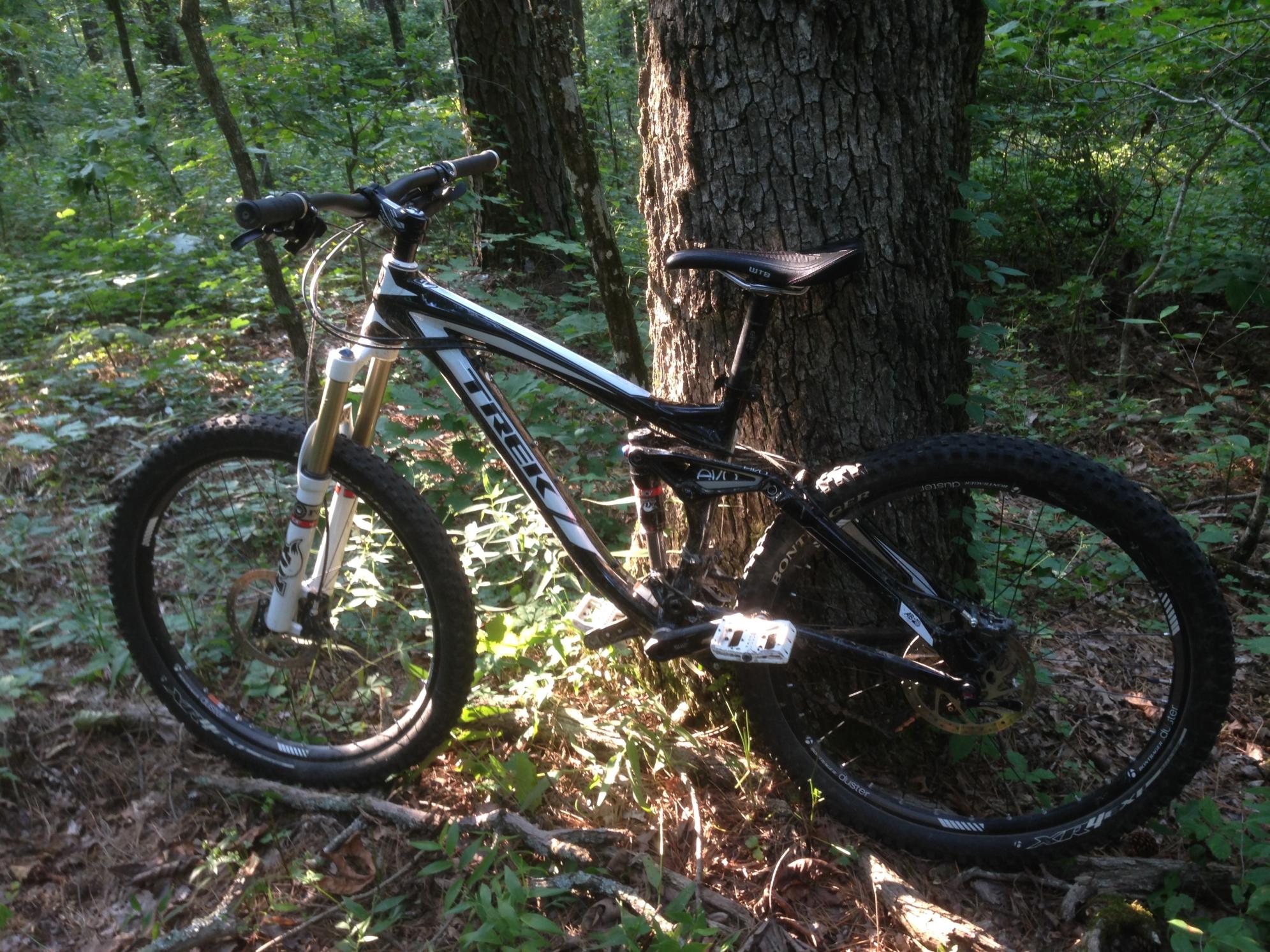 2012 Trek Remedy 8 Black and White