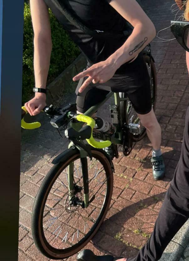 2022 Cube Nuroad Race Green and Black