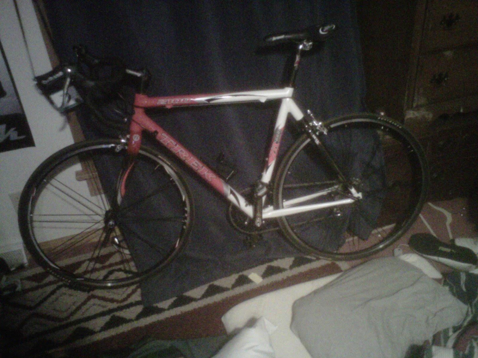 Trek 2100 Red
