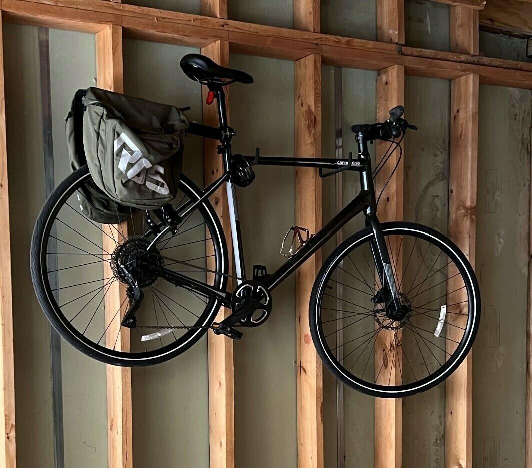 2021 Cannondale Quick 4 Silver, gray or bare metal