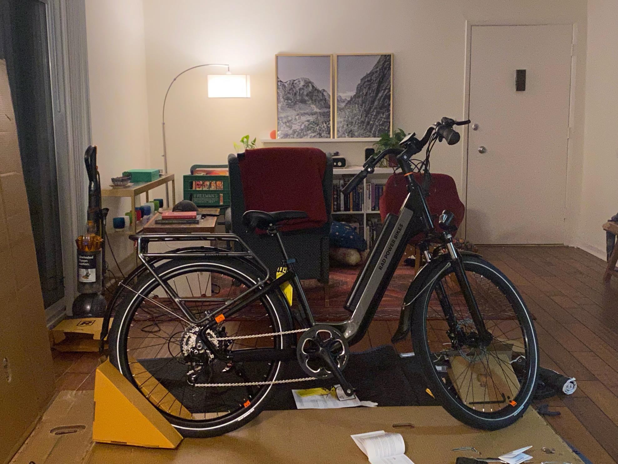 2022 Rad Power Bikes RadCity 5 Plus Step-Thru Electric Com... Black