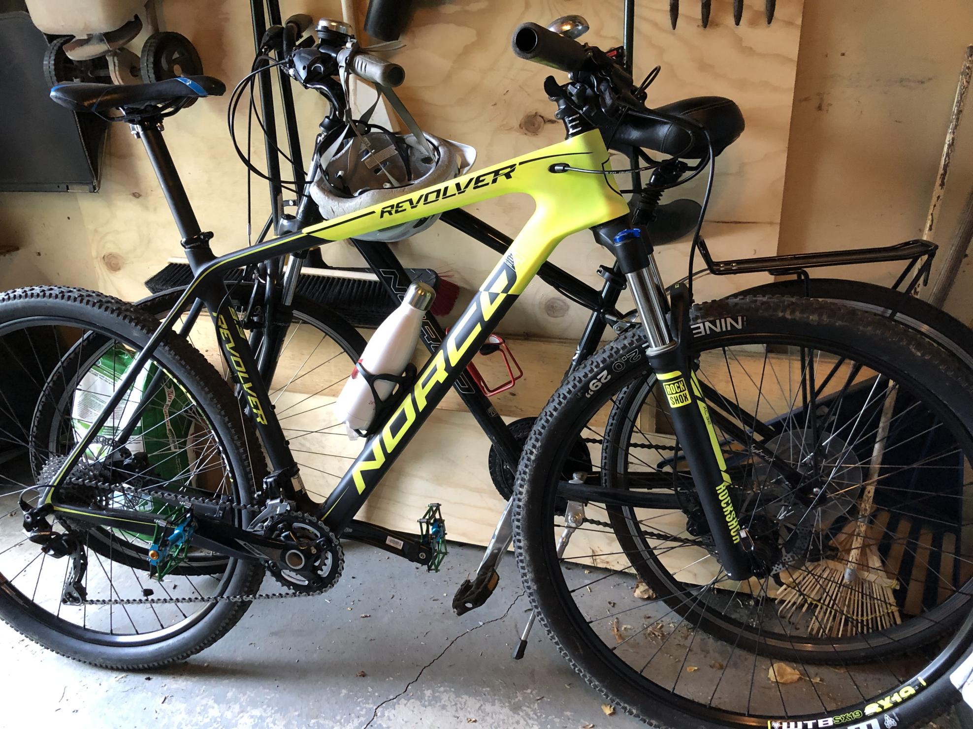 2016 Norco Bikes Carbon Yellow or Gold and Black