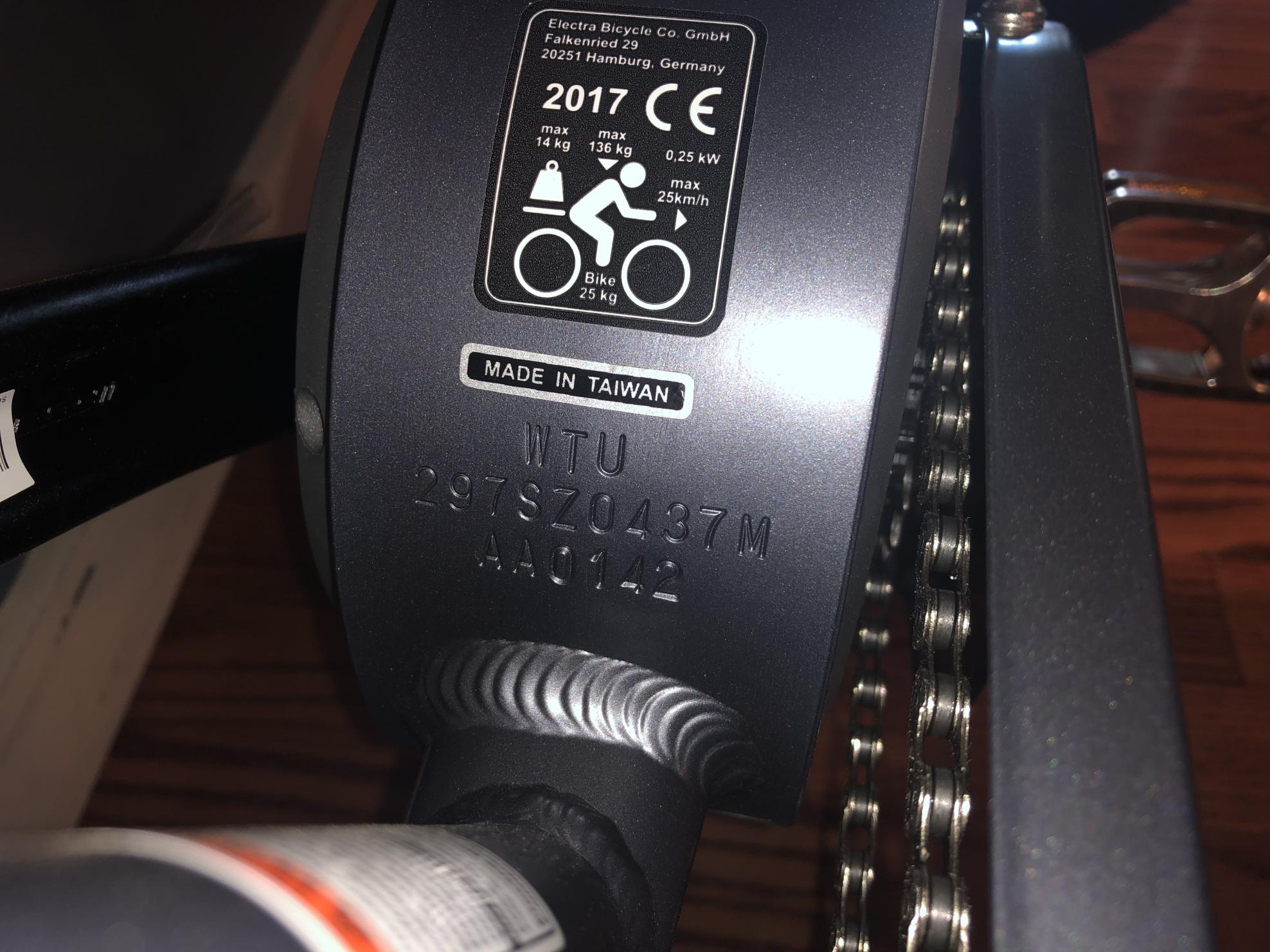 2017 Electra Townie Go 8i Silver, gray or bare metal