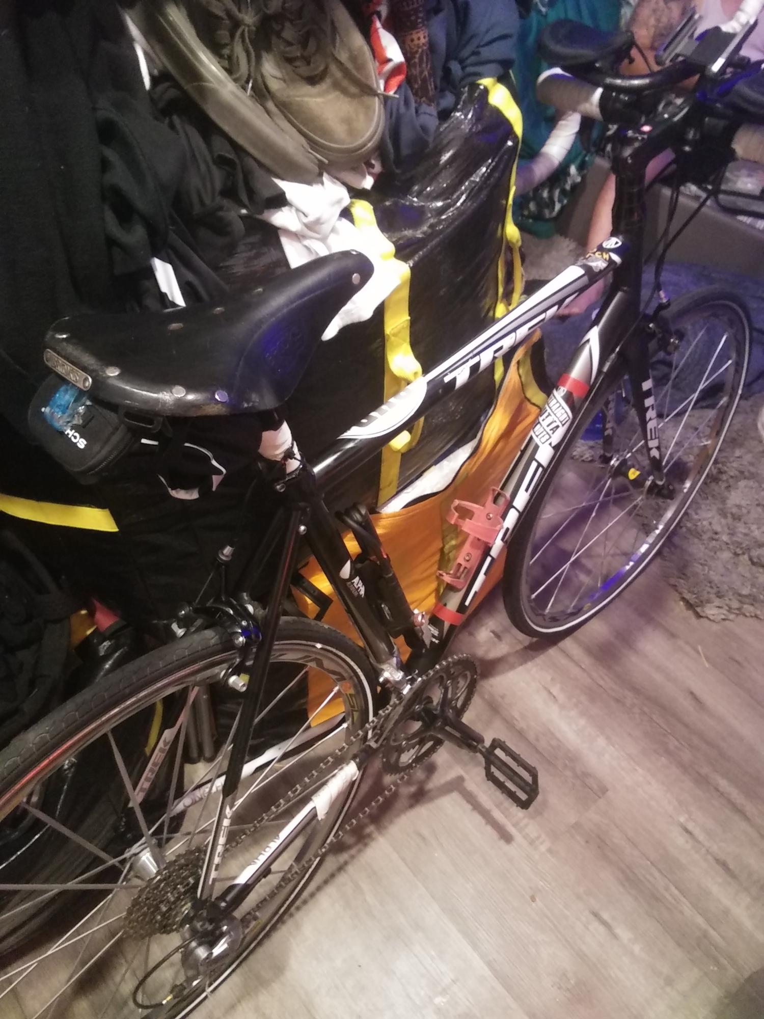 2022 Trek Alfa 1.5 Black