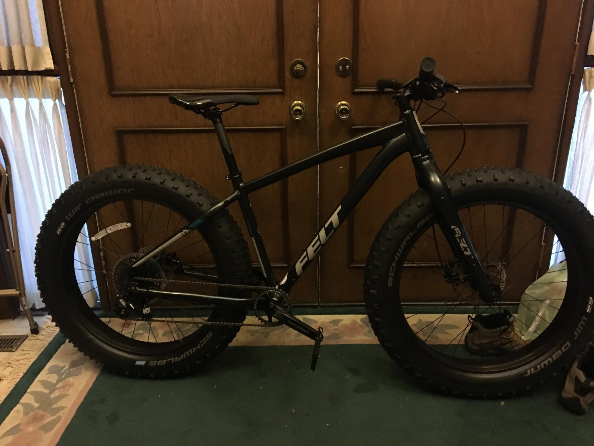 2020 Felt dd 70 Silver, gray or bare metal and Blue