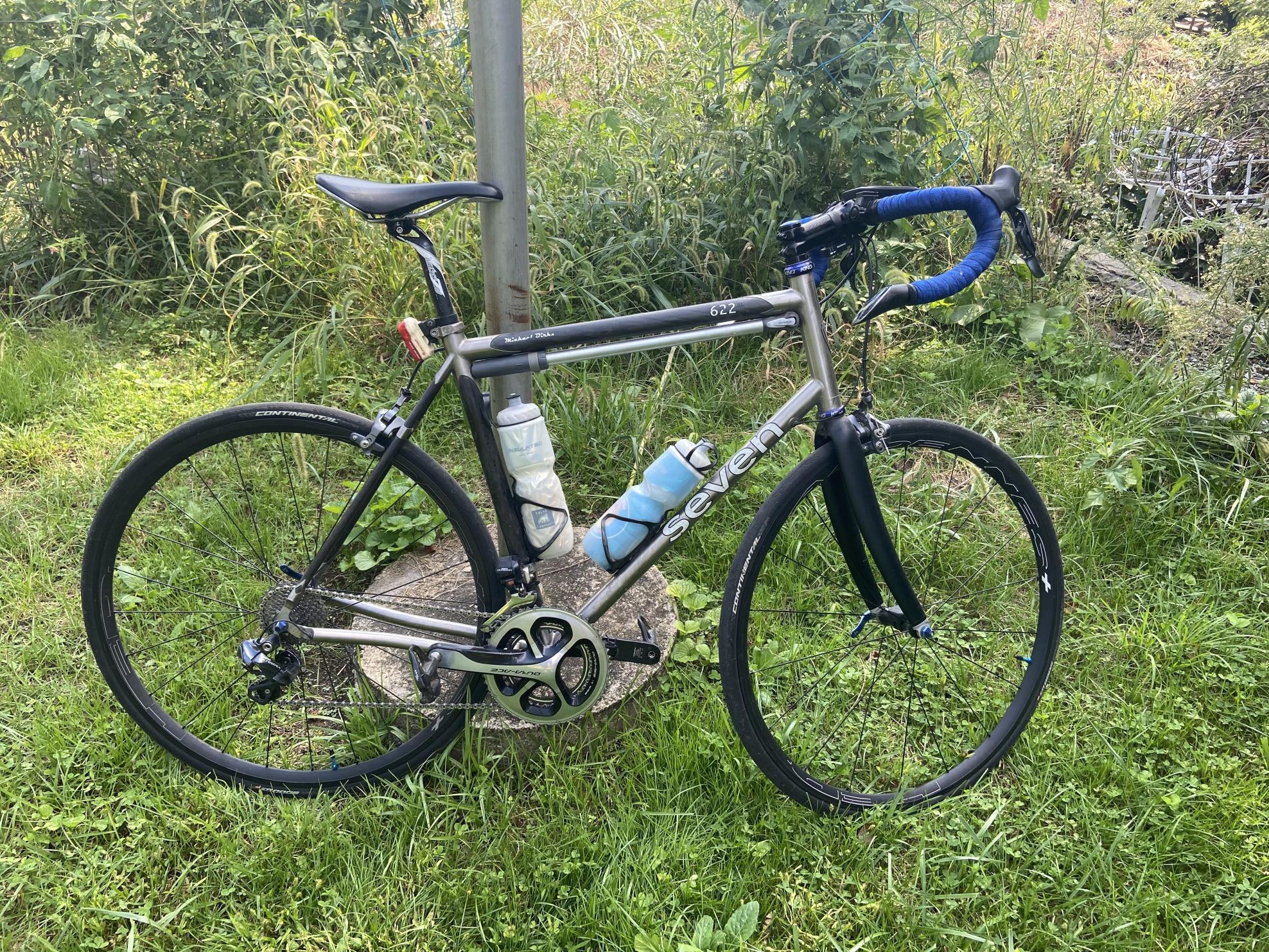 2017 Seven Cycles 622 SL Silver, gray or bare metal and Black