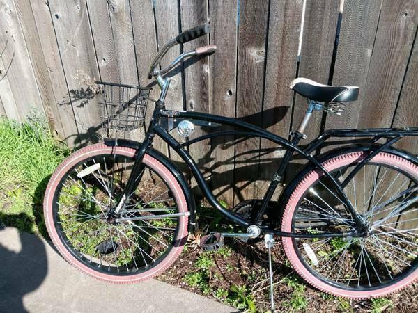 Huffy steel cruiser frame in black Black
