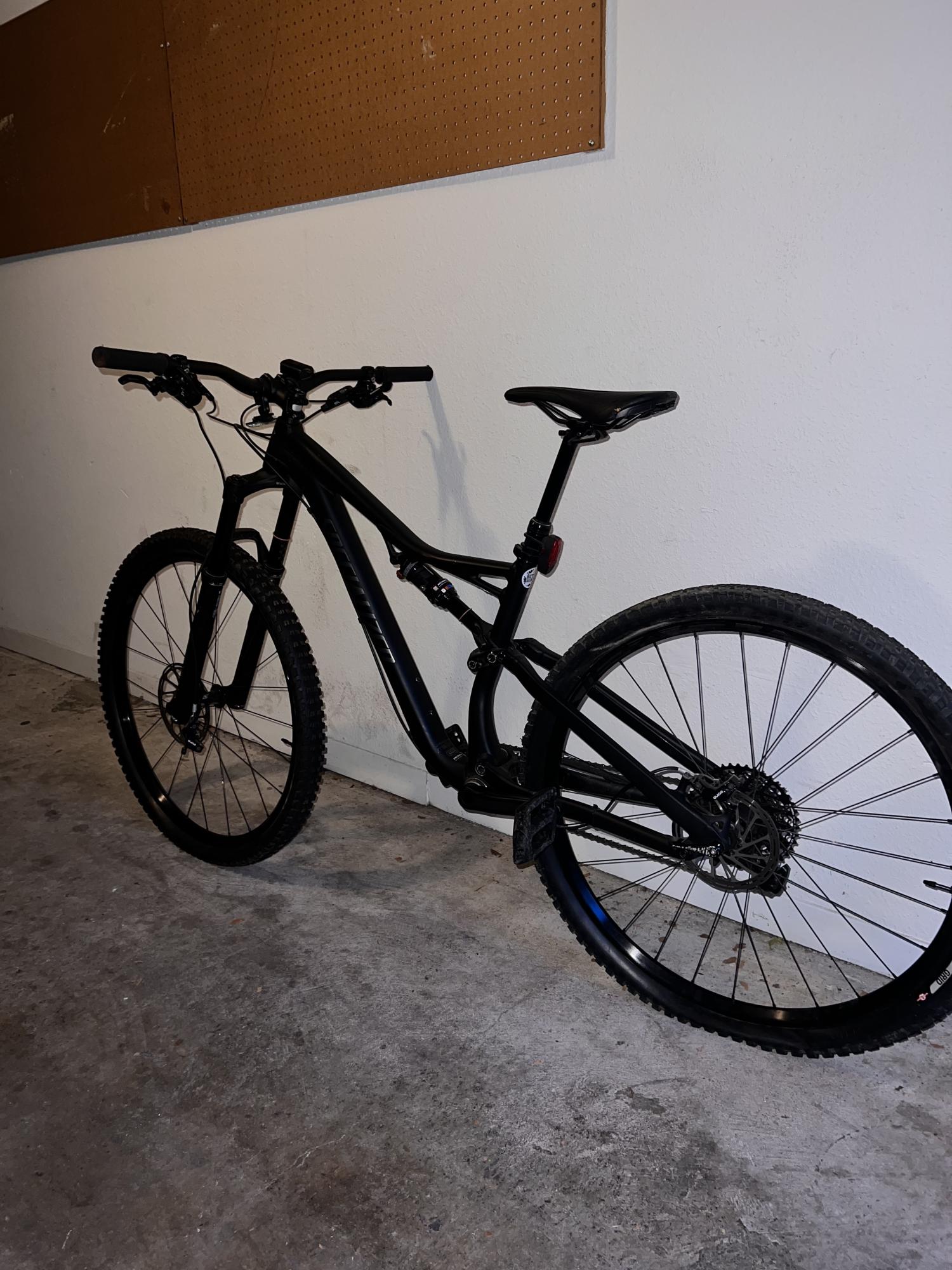 2017 Specialized Stumpjumper Black