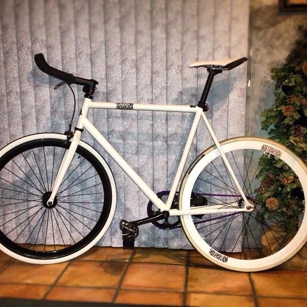 2010 Rocky Mountain Bicycles Boroughs  White