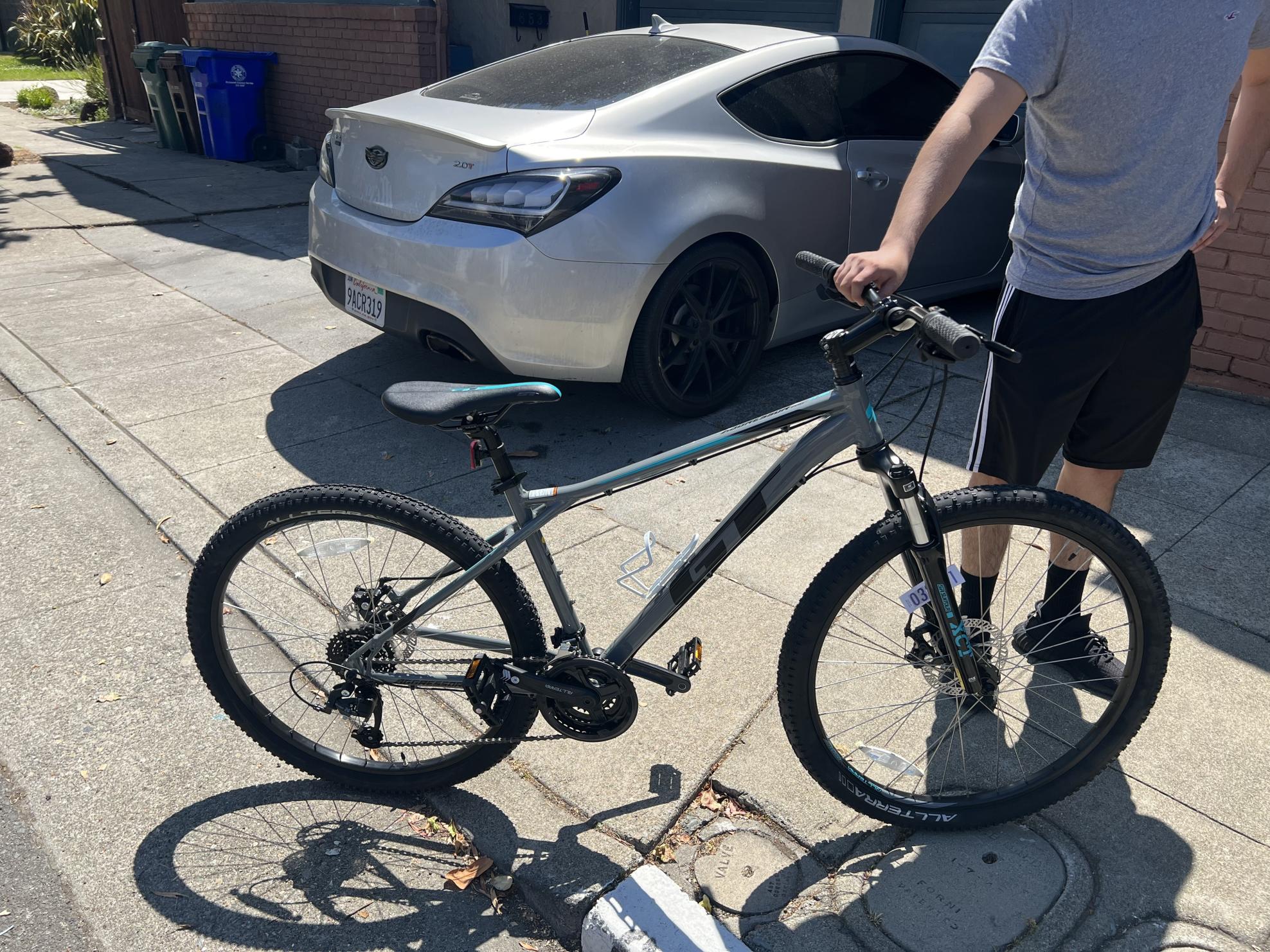 2023 GT Bicycles gt aggressor Silver, gray or bare metal