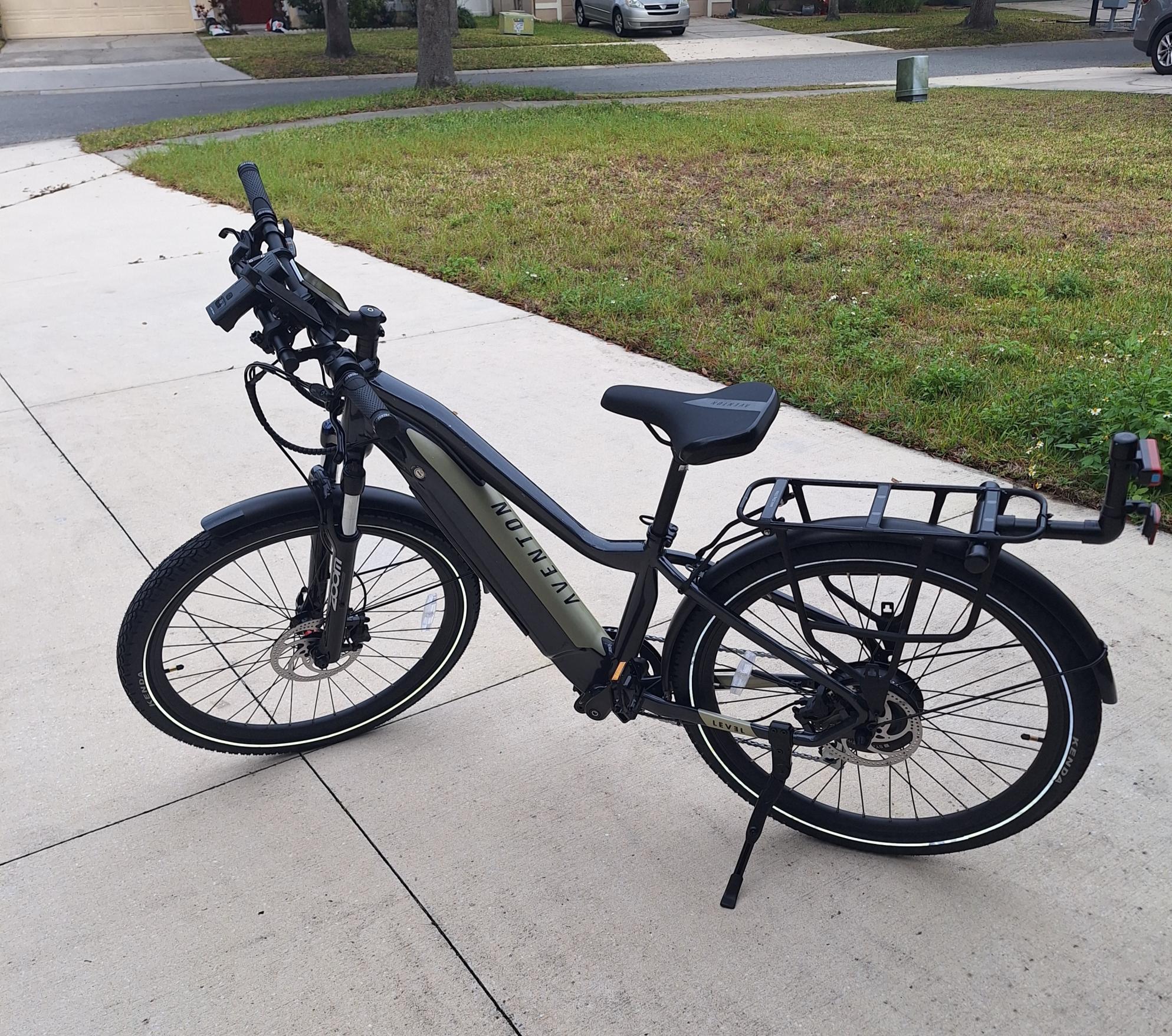 Aventón Level Commuter Black