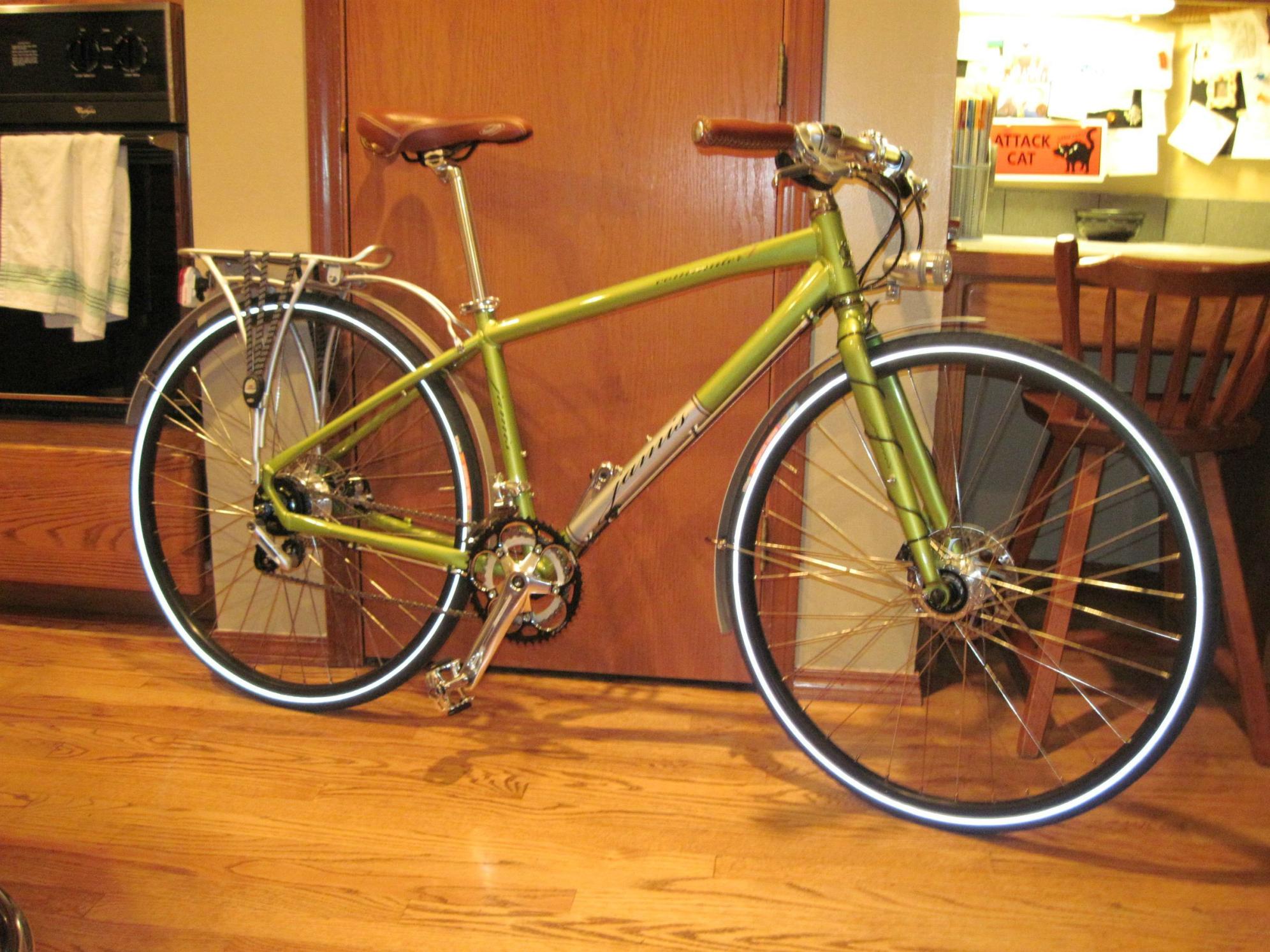 2010 Jamis Commuter 4  Black