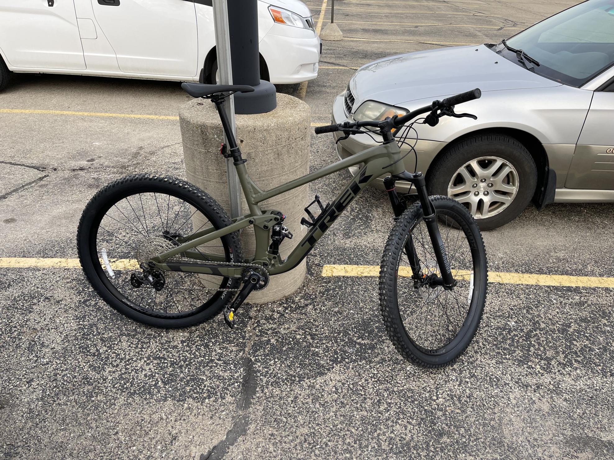 2022 Trek Top Fuel 7 Green