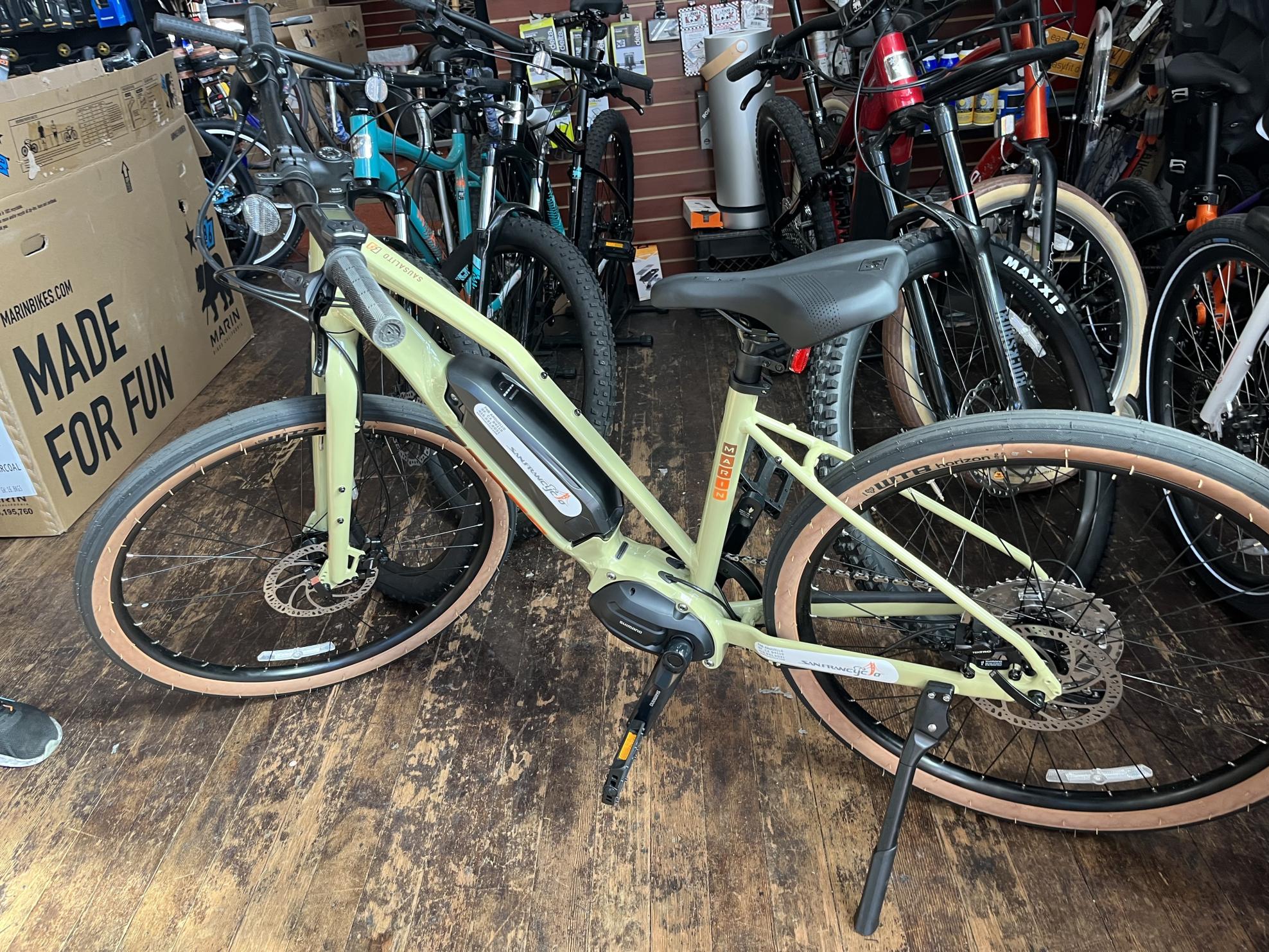 2022 Marin Bikes Sausalito Green