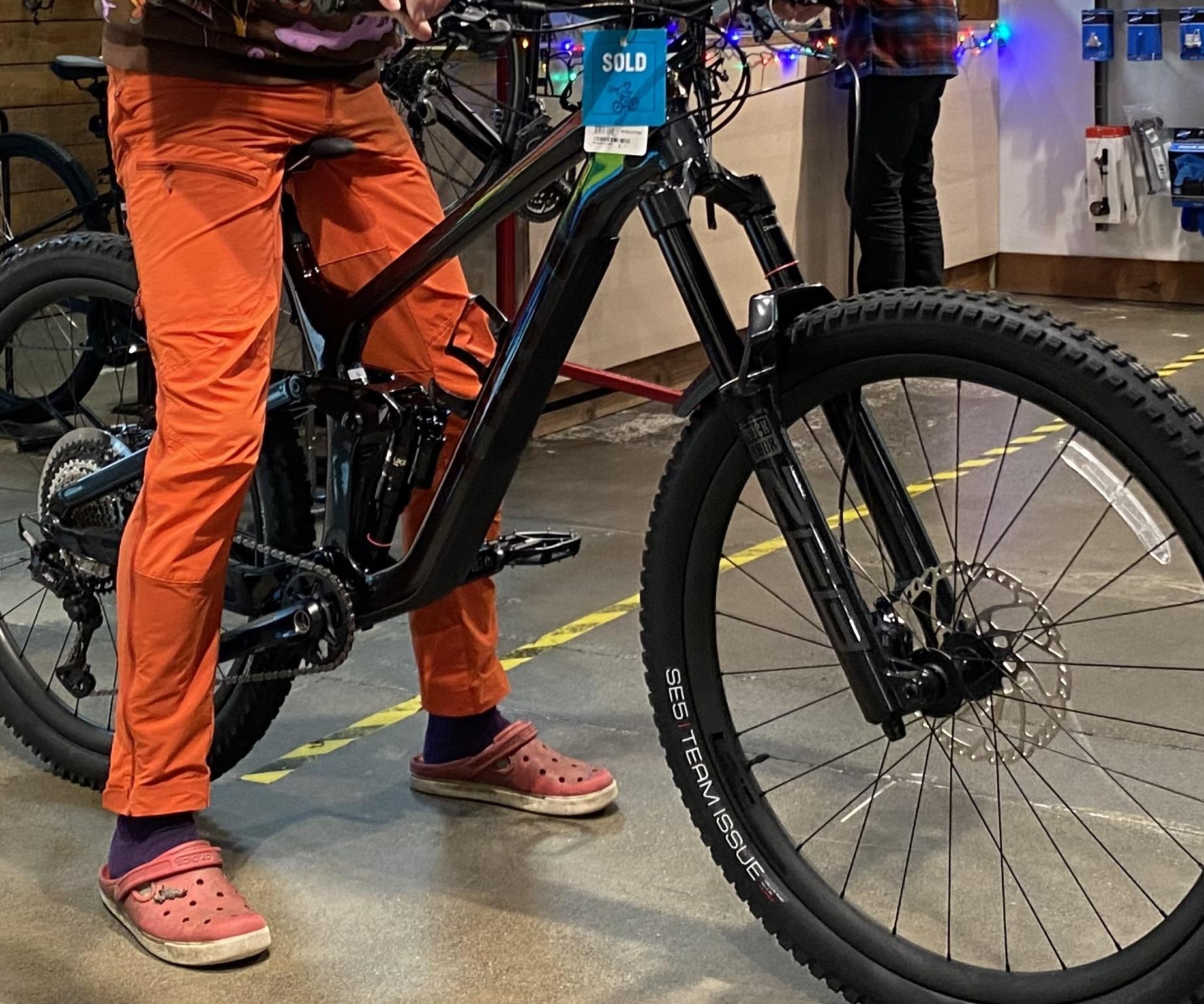 2021 Trek Slash 9.8XT Silver, gray or bare metal