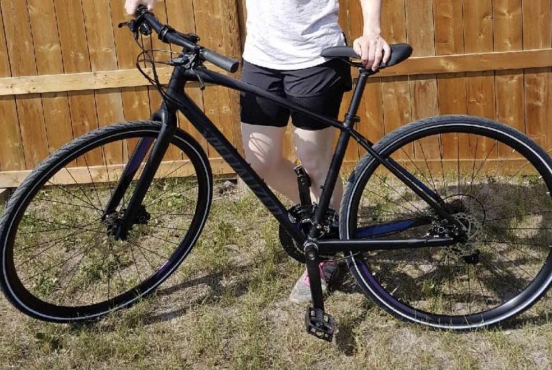 2018 Specialized Sirrus women’s Black and Purple