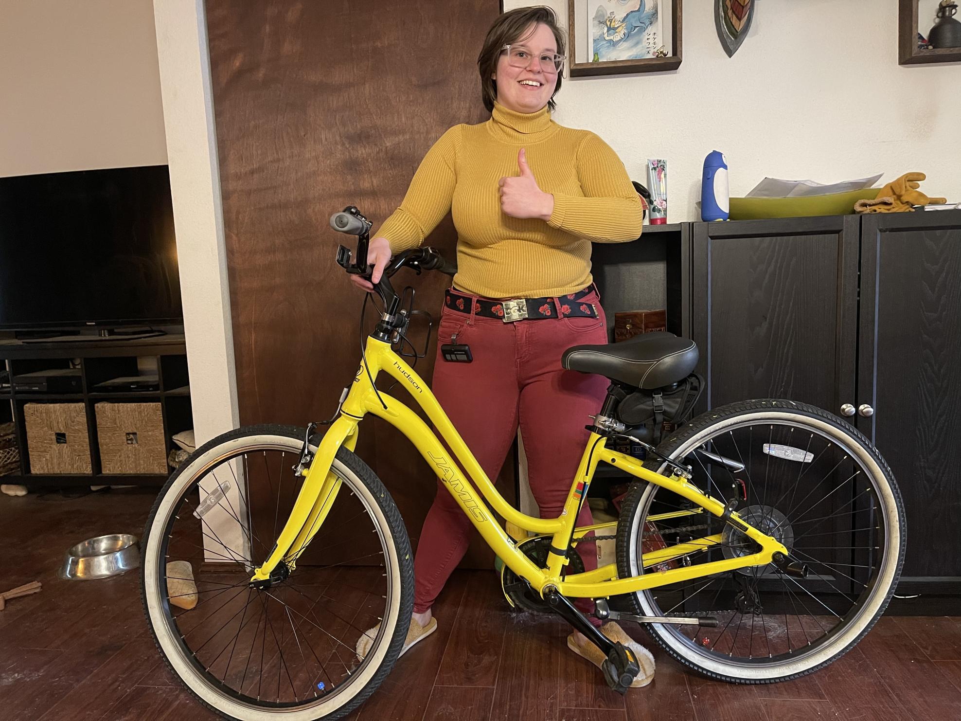 2022 Jamis Hudson Yellow or Gold