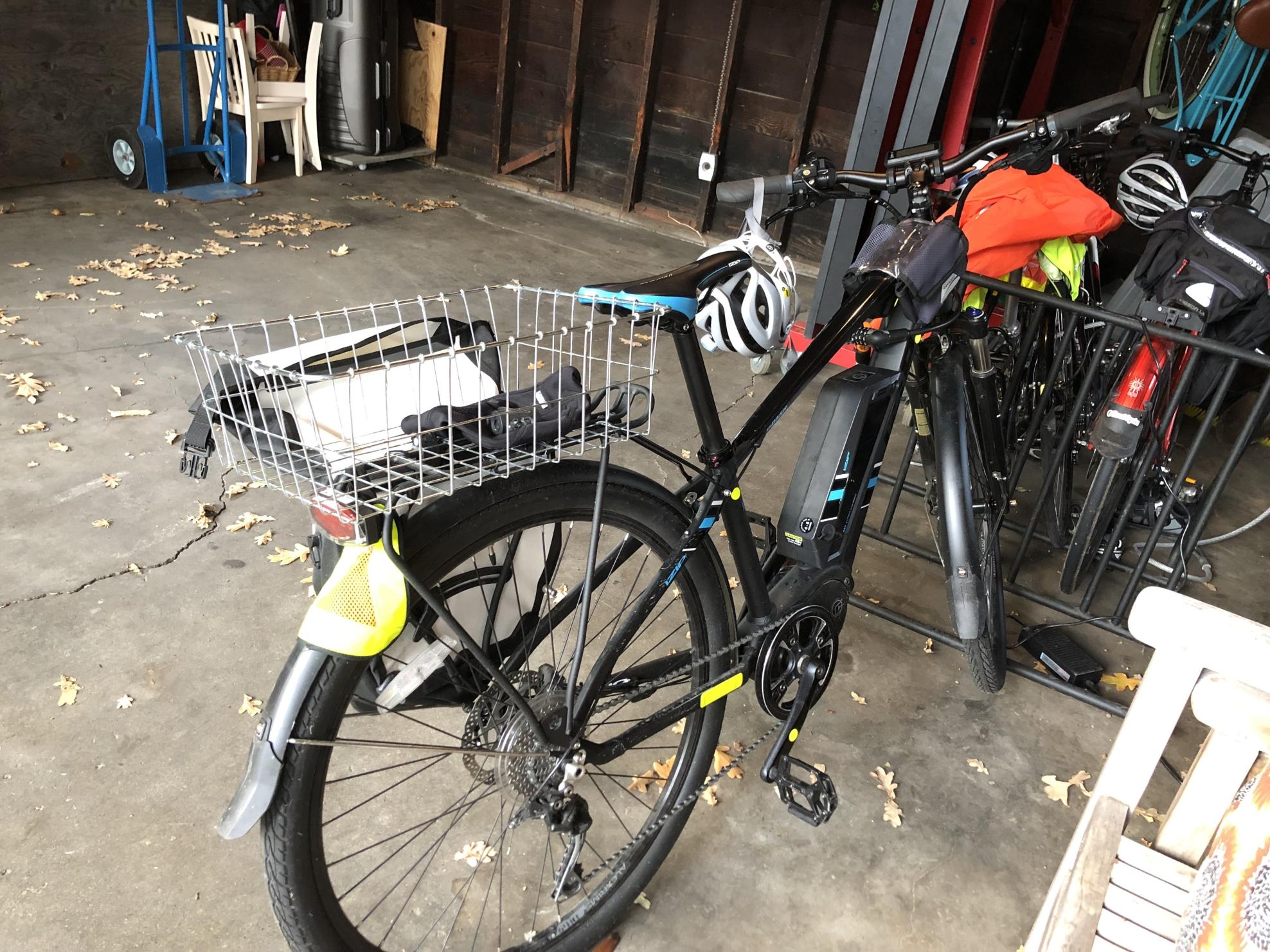 2016 IZIP Dash Black