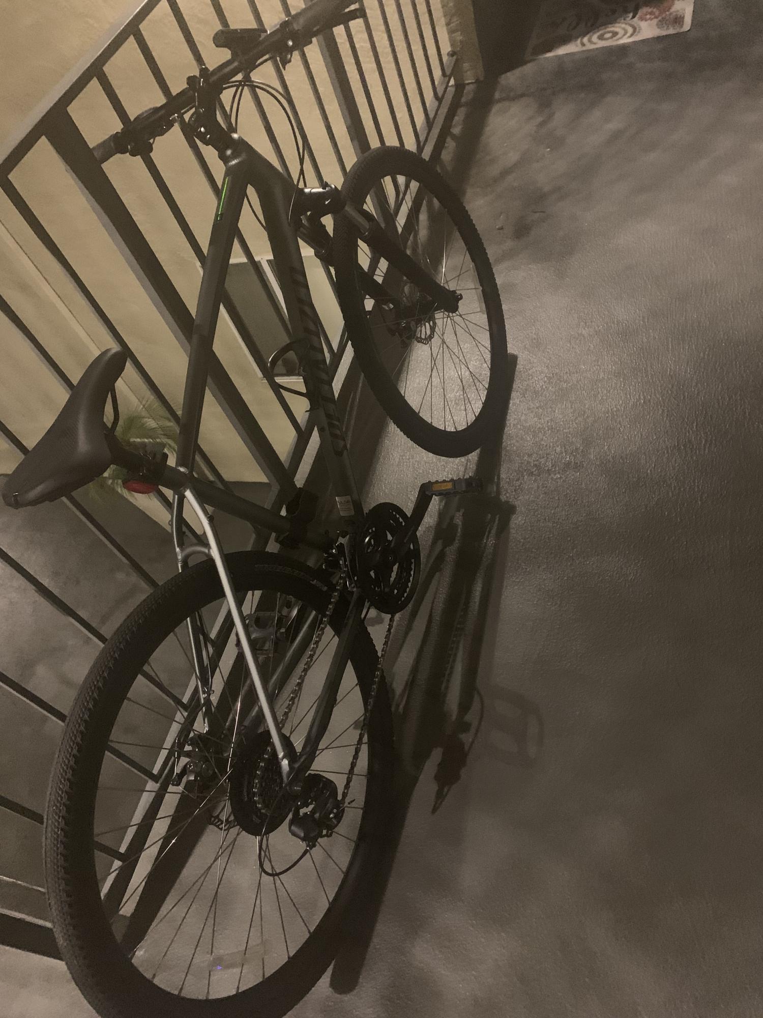 2018 Specialized Sirrus Silver, gray or bare metal