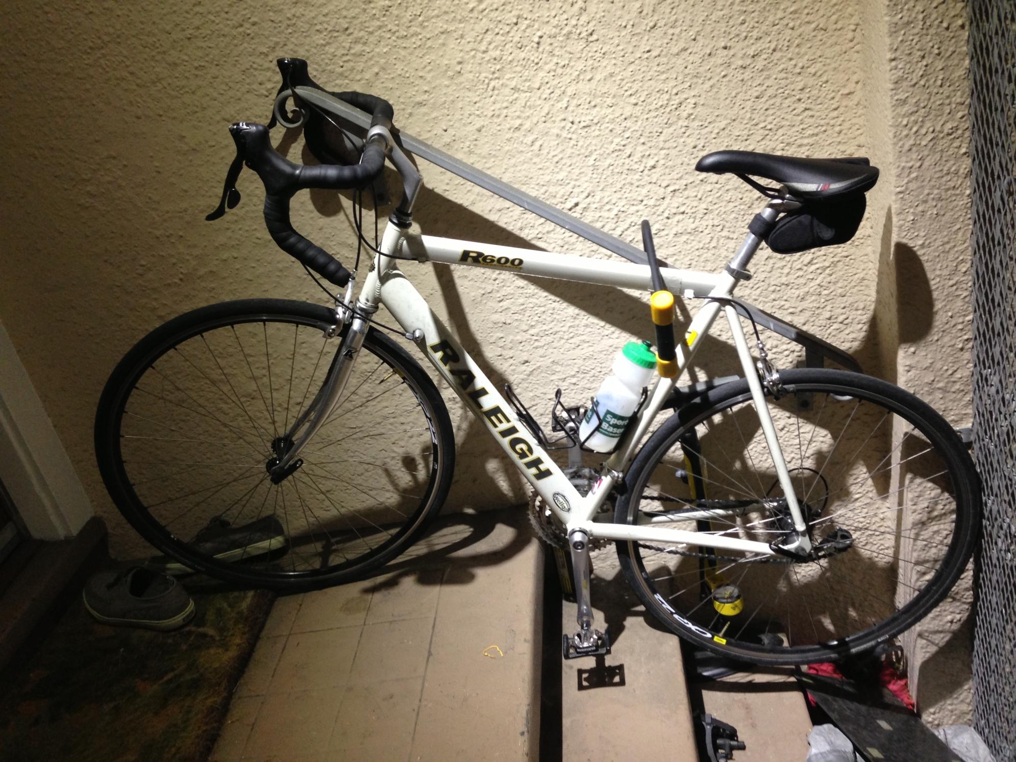 1992 Raleigh R600  White