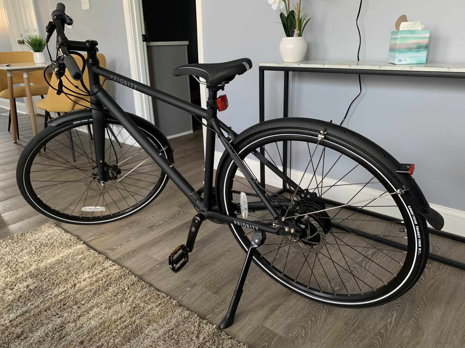 2022 Priority Bicycles Continuum Onyx Black