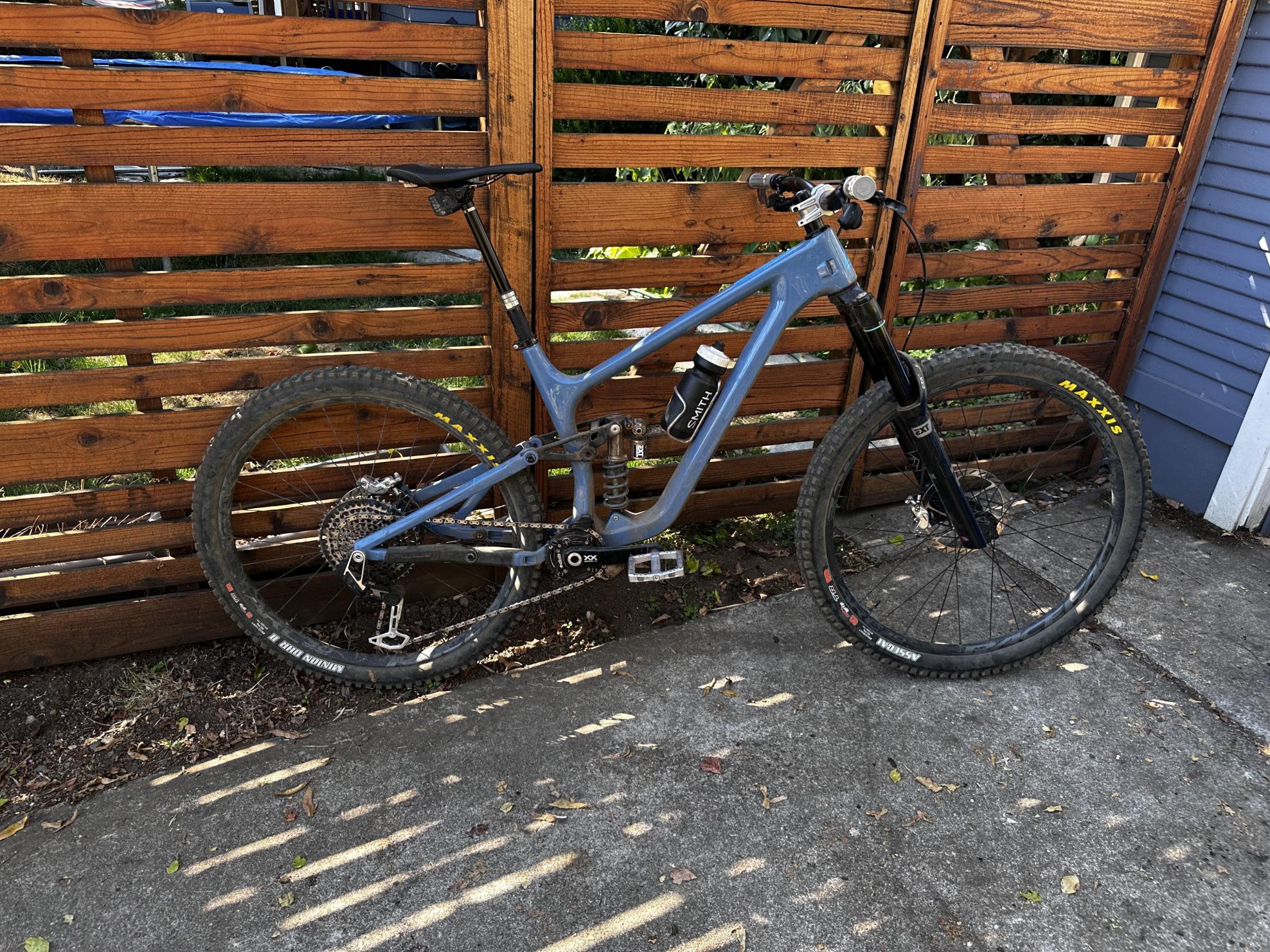 2024 Fuji Rakan LT Carbon Blue