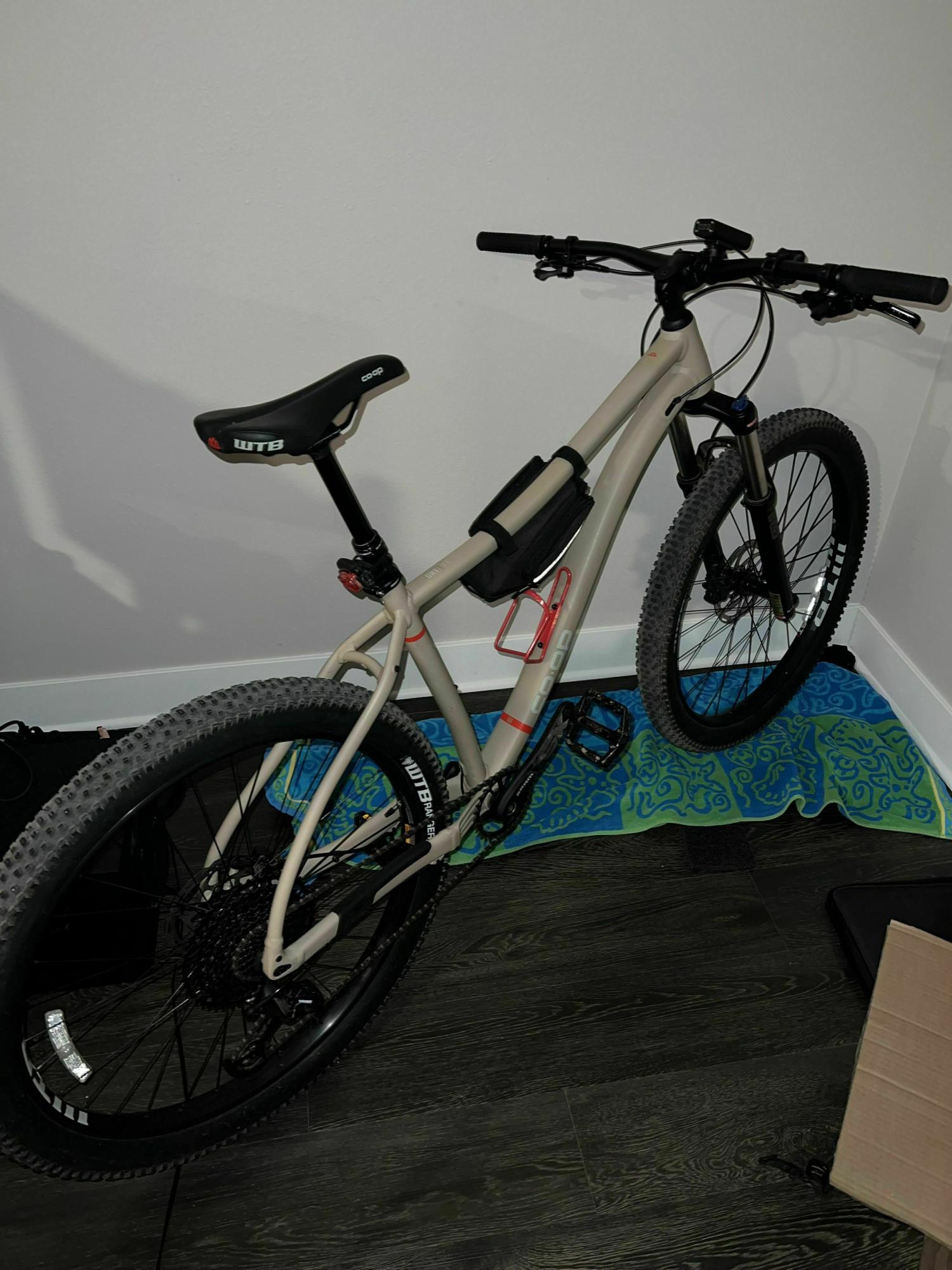 2017 Co-Op Cycles Co-op Cycles 6061 double-butted aluminum Brown, Black, and Orange