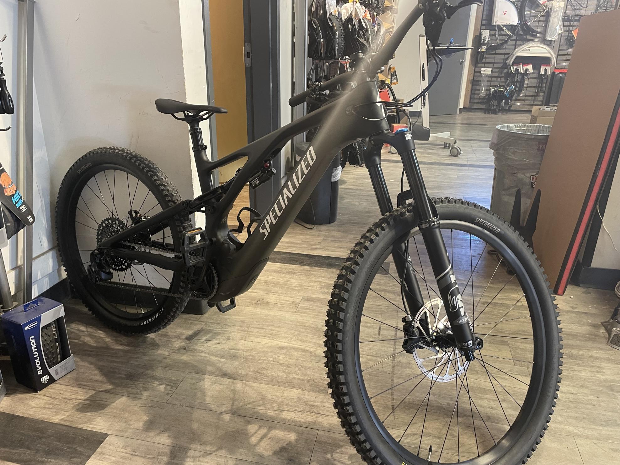 2022 Specialized Levo Black