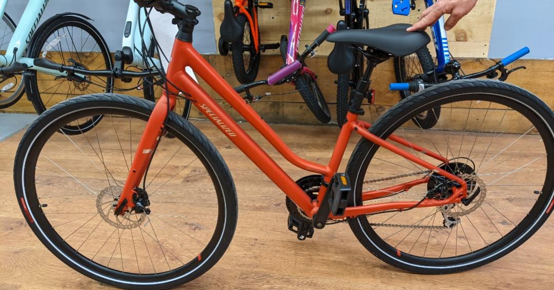 2022 Specialized Crossroads 2.0 ST Red