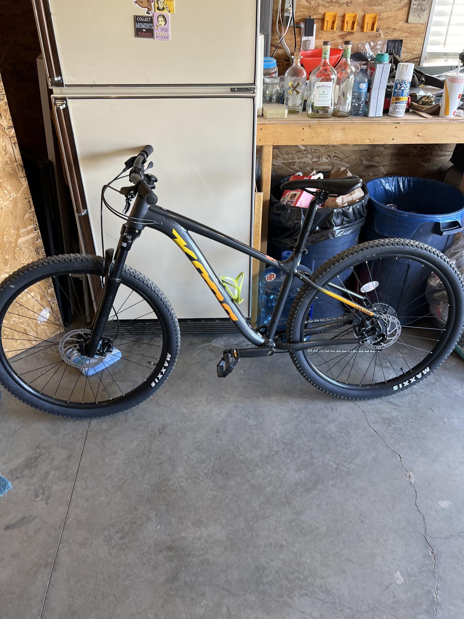 2023 Kona Lava Dome Silver, gray or bare metal