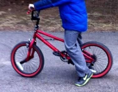 Avigo  Black and Red