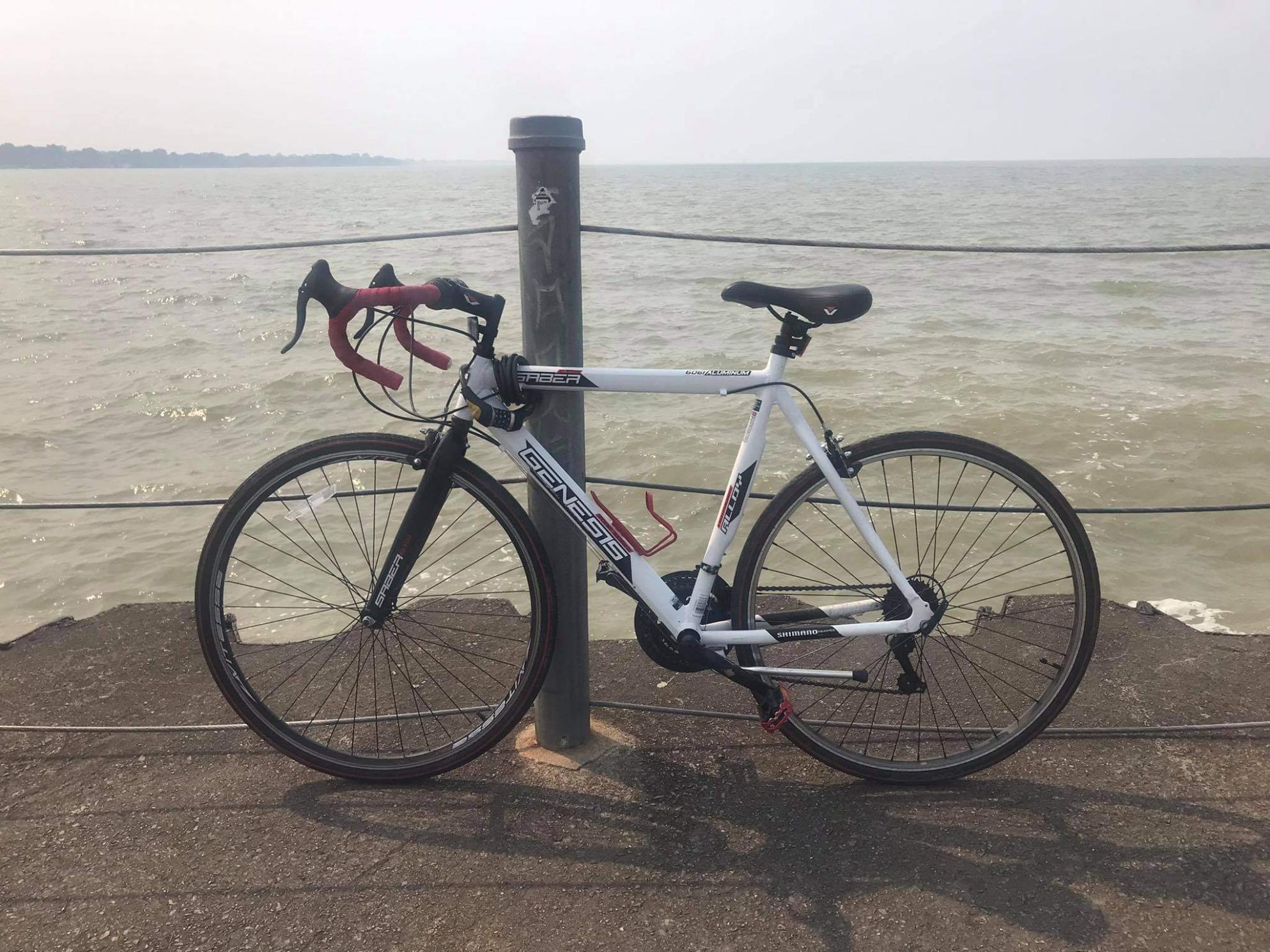 Genesis Saber KENT White