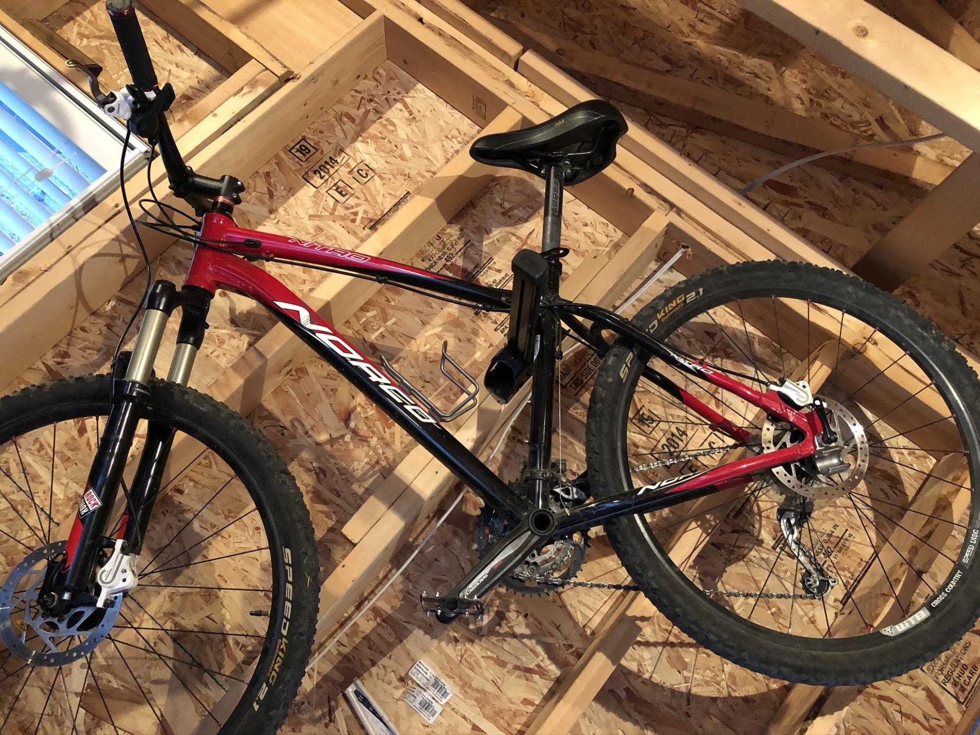 2011 Norco Bikes Norco Nitro Red and Black