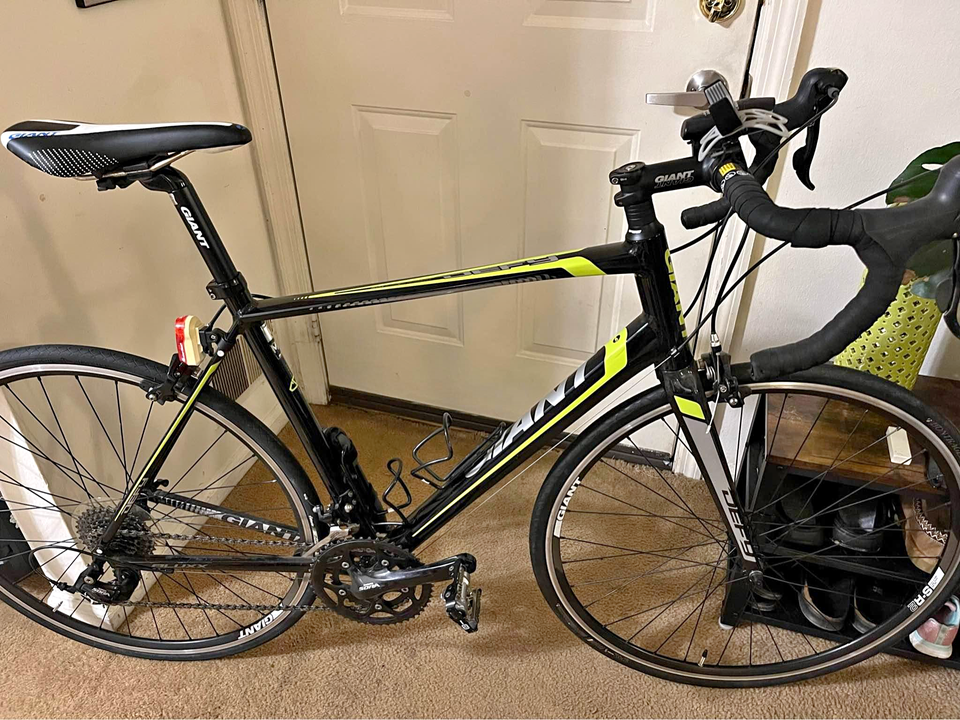 2014 Giant defy 3 Black and Green