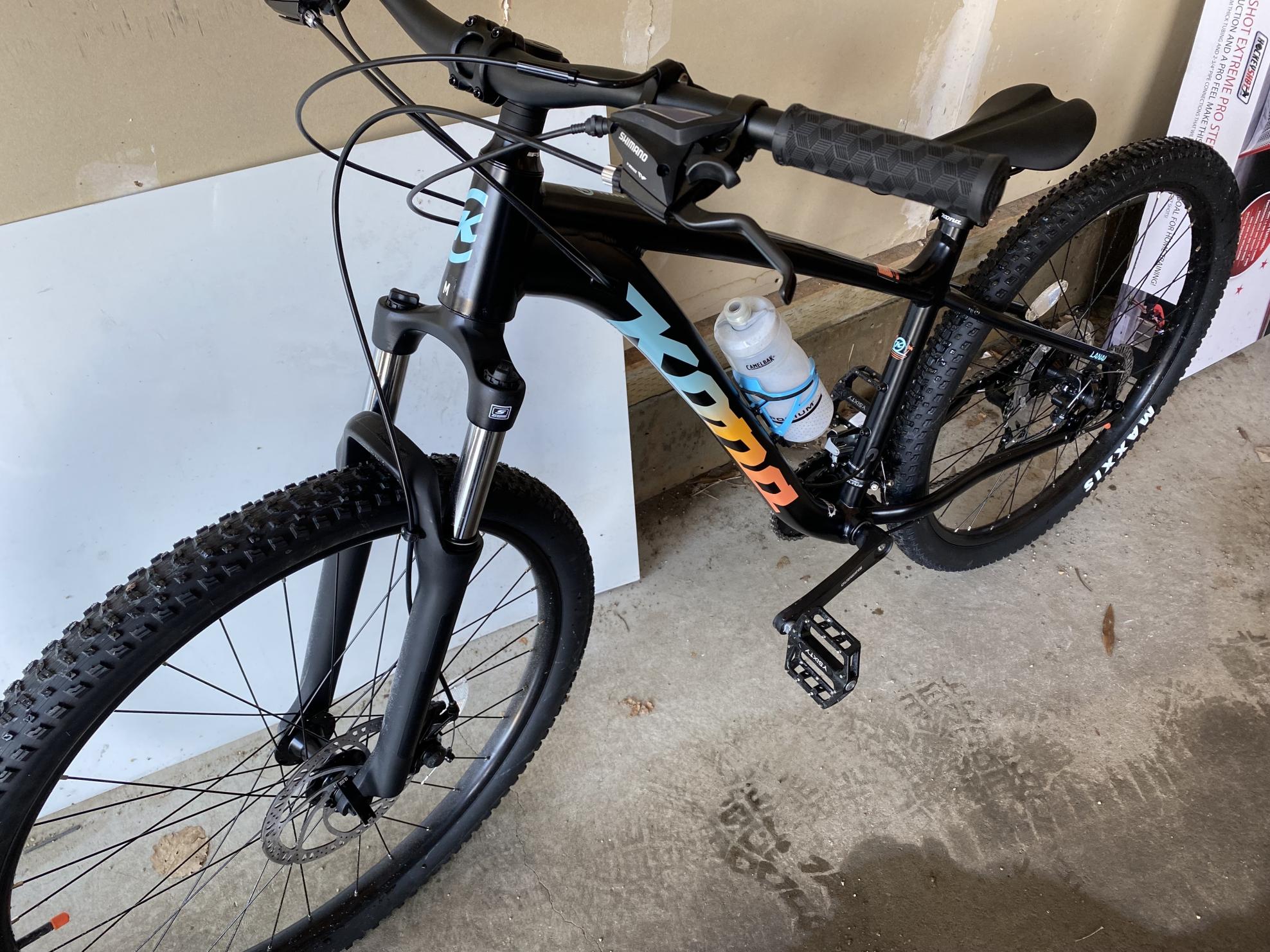 2022 Kona Lanai Black, Blue, and Orange