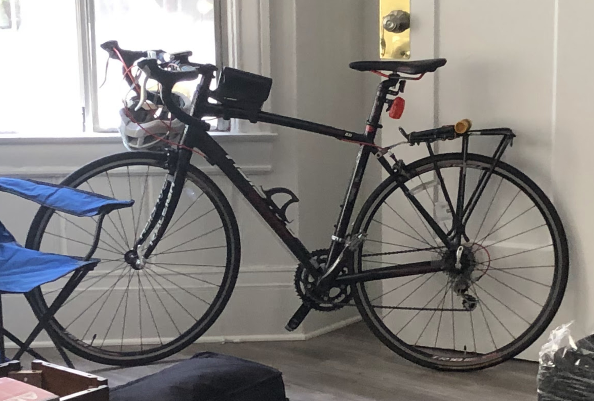 2012 Raleigh Revenio 2.0 Black and Red