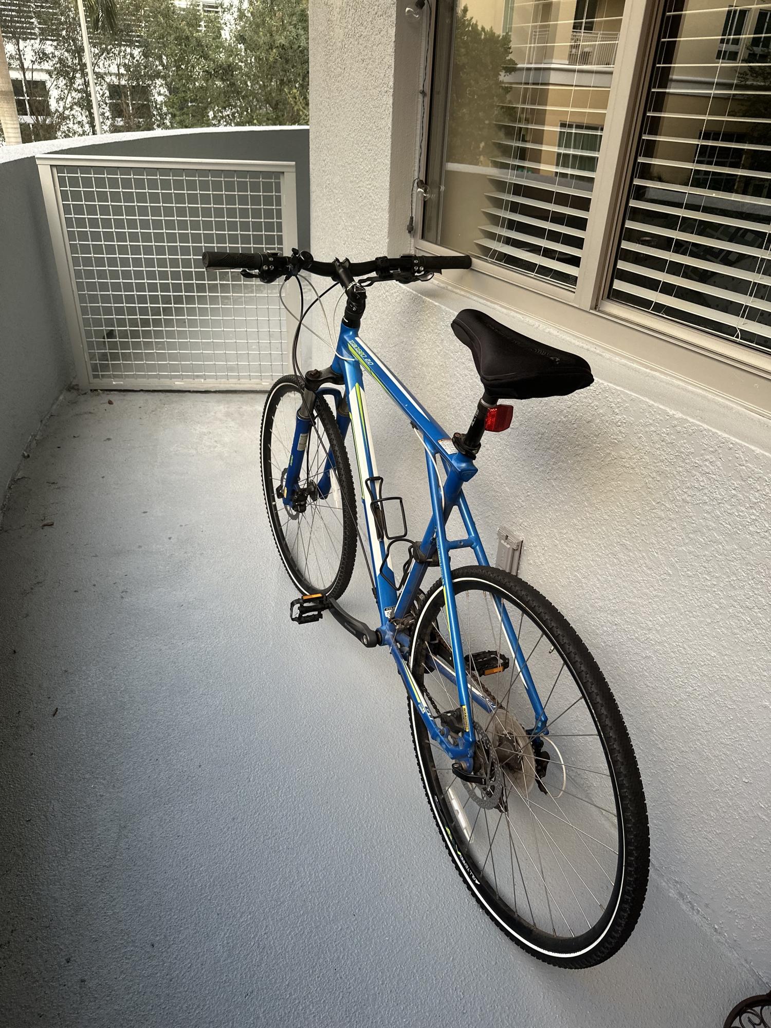 2015 GT Bicycles XL Blue