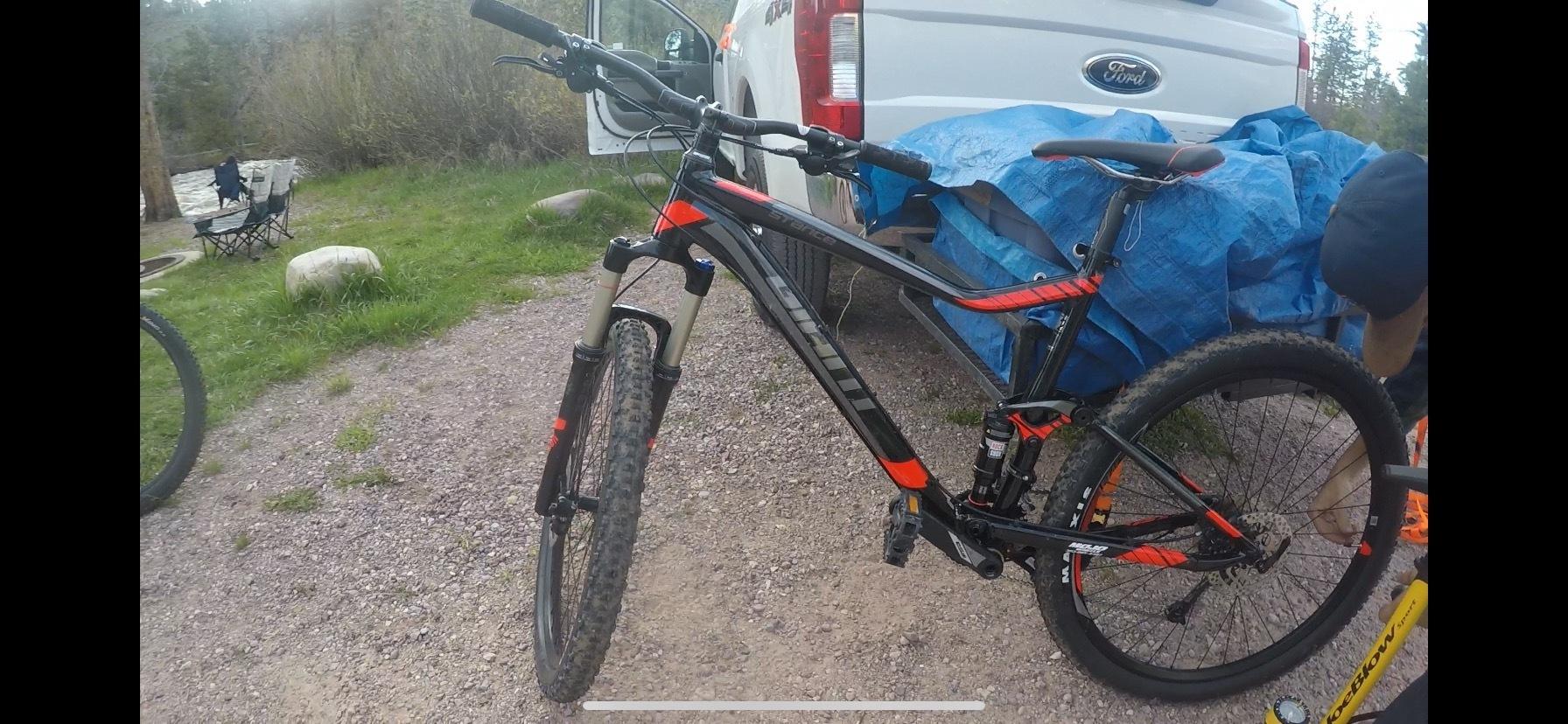 2017 Giant Stance Black