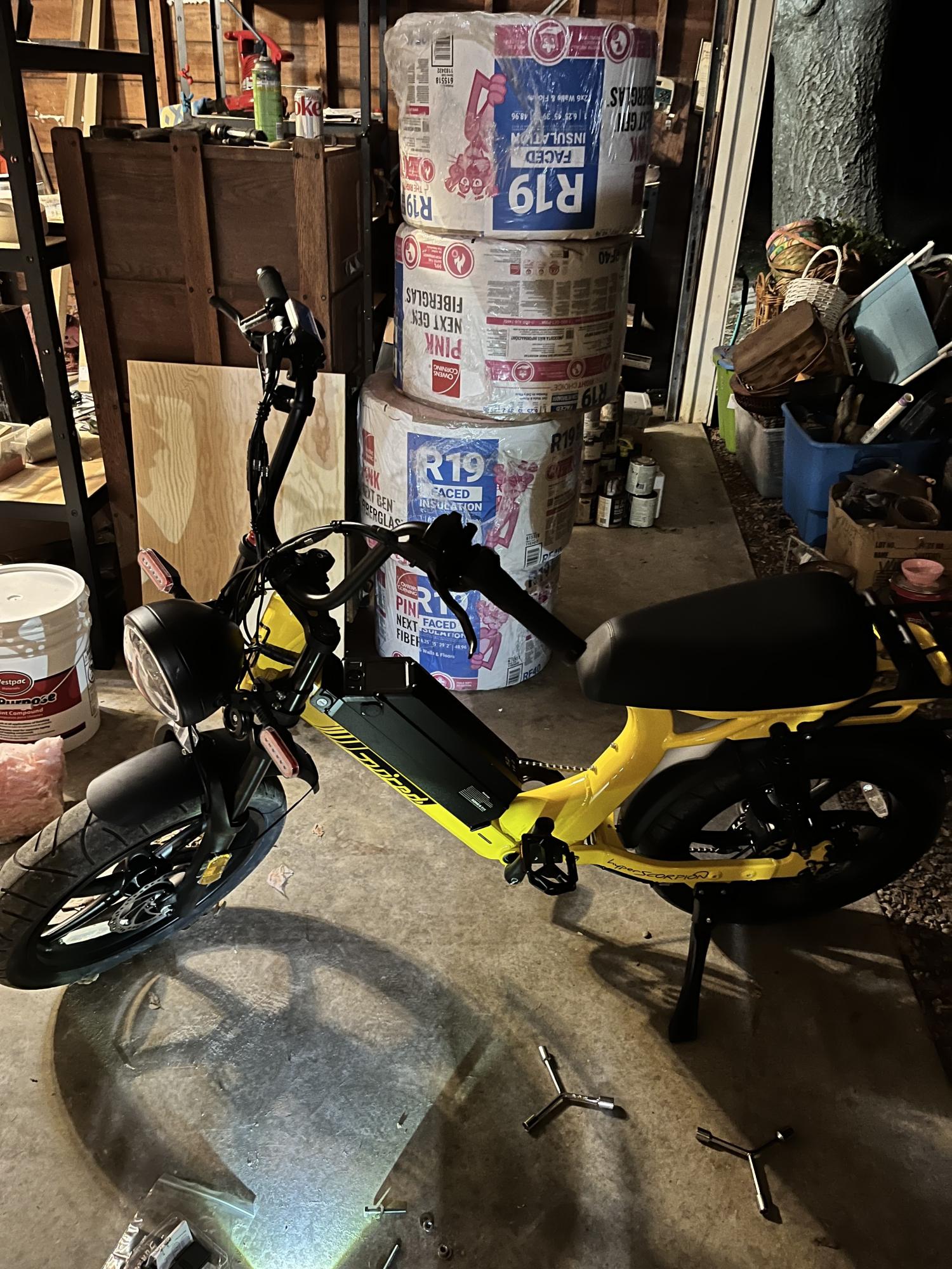 2022 Juiced Bikes HyperScorpion Express: Electric Deliv... Yellow or Gold