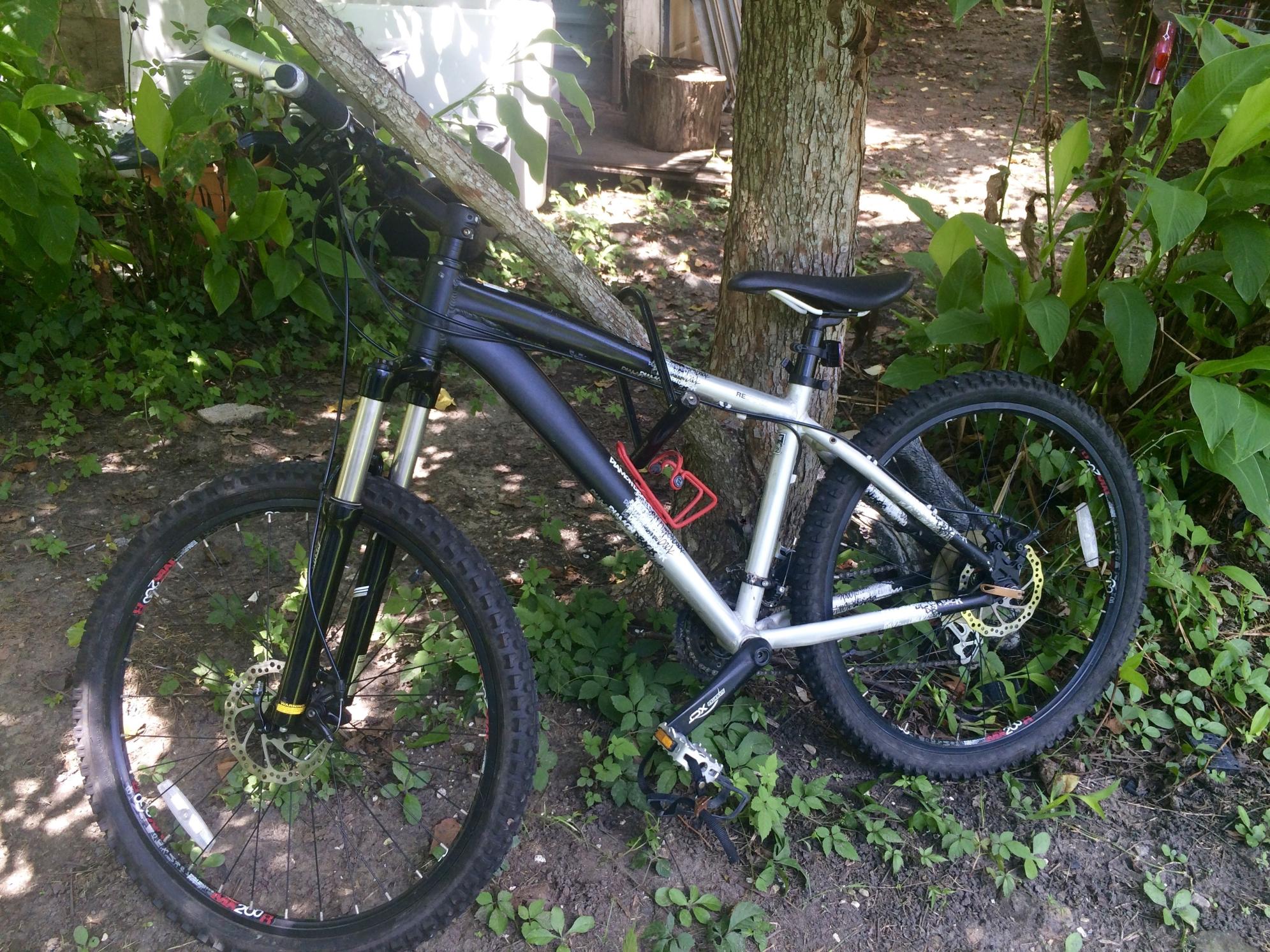 2013 Diamondback Respone XE Silver or Gray