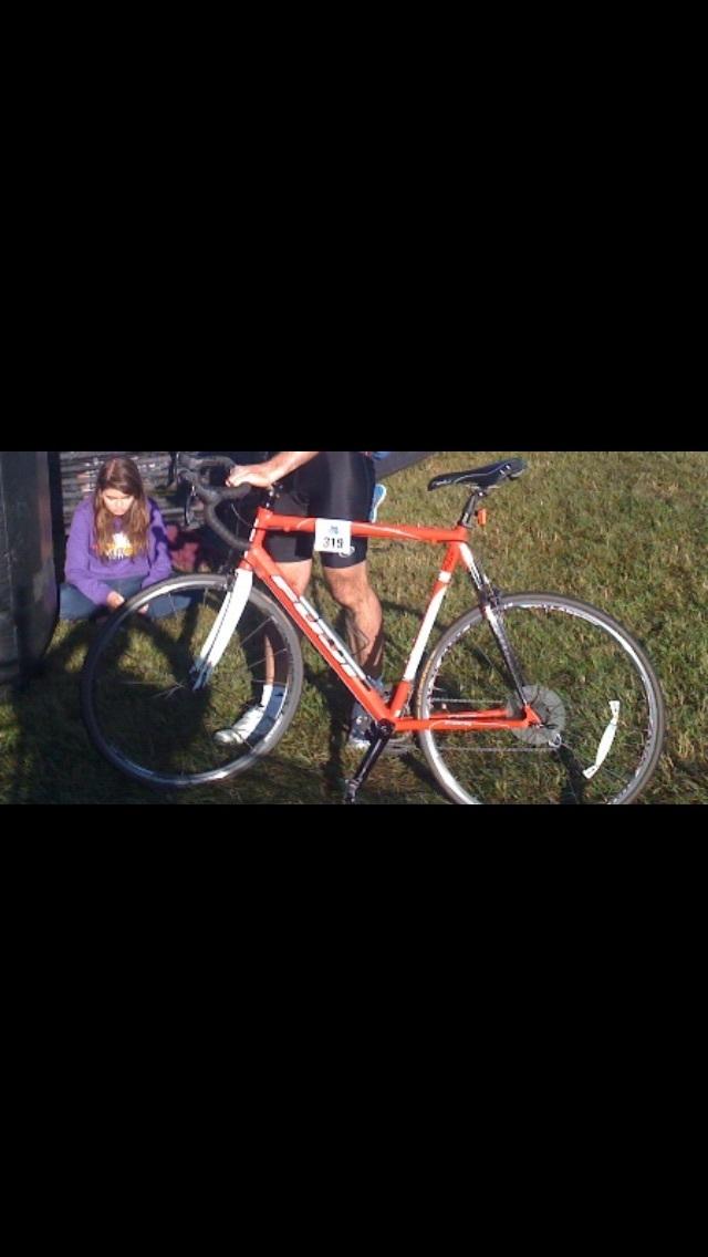 2009 Fuji Roubaix Red