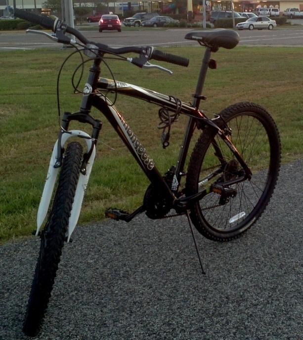 2011 Mongoose Montana  Black