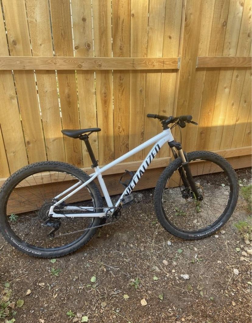2020 Specialized Rockhopper White