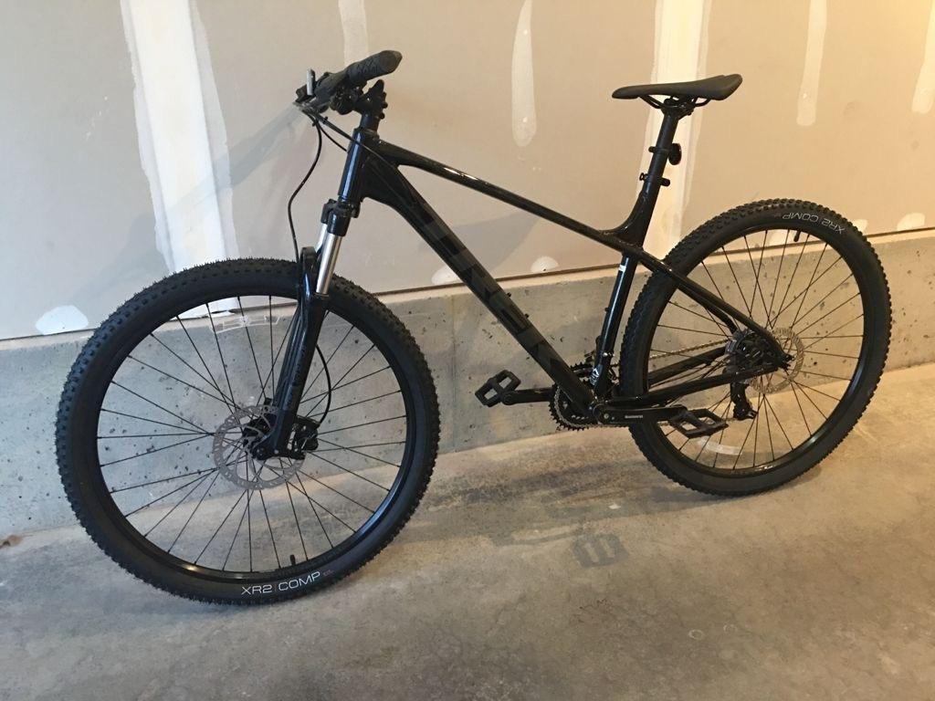 2021 Trek Black