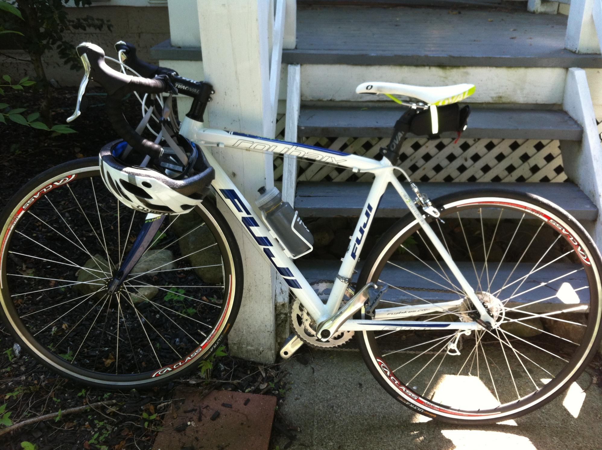 2010 Fuji Roubaix 2.0 White