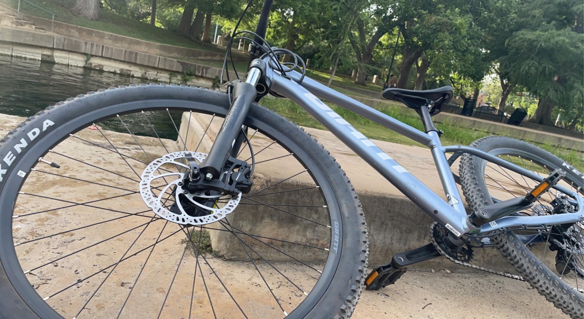 2022 Giant Talon 2-GU Blue