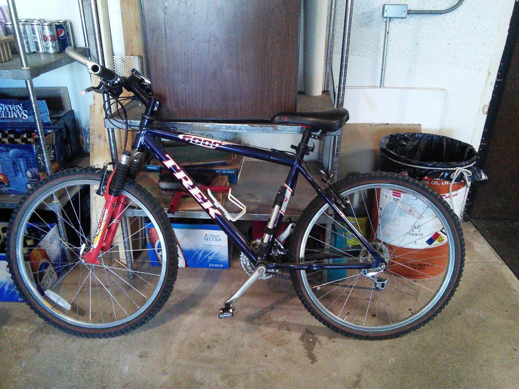 Trek 6000  Blue and Red